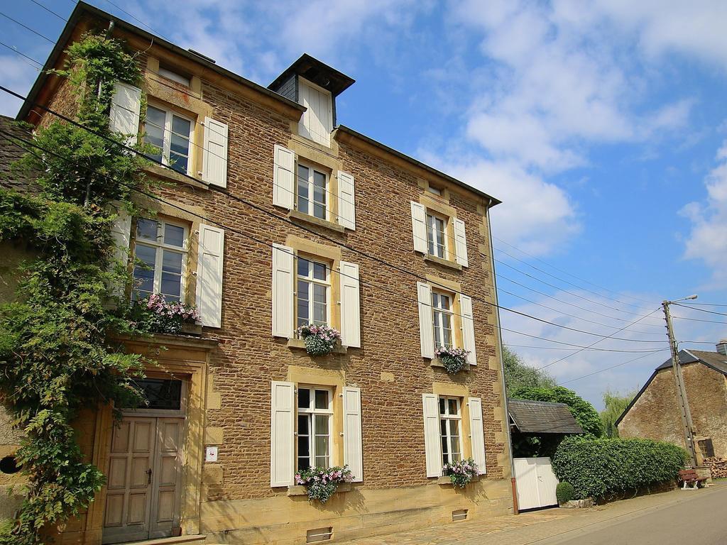 Unique Holiday Home In Virton With Jacuzzi Latour Экстерьер фото