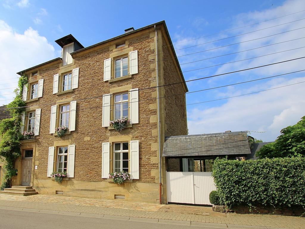 Unique Holiday Home In Virton With Jacuzzi Latour Экстерьер фото