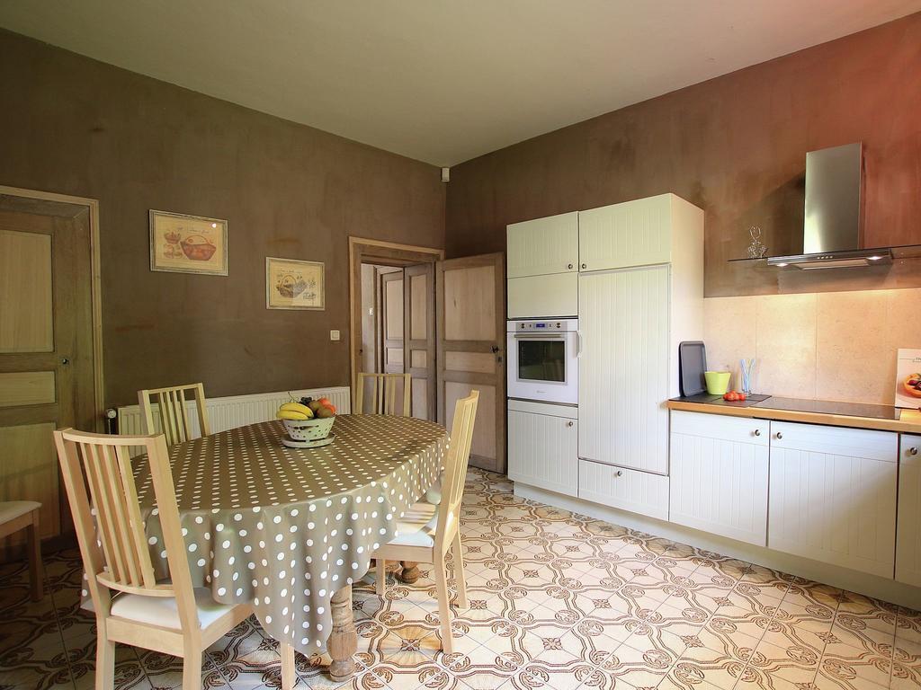 Unique Holiday Home In Virton With Jacuzzi Latour Экстерьер фото