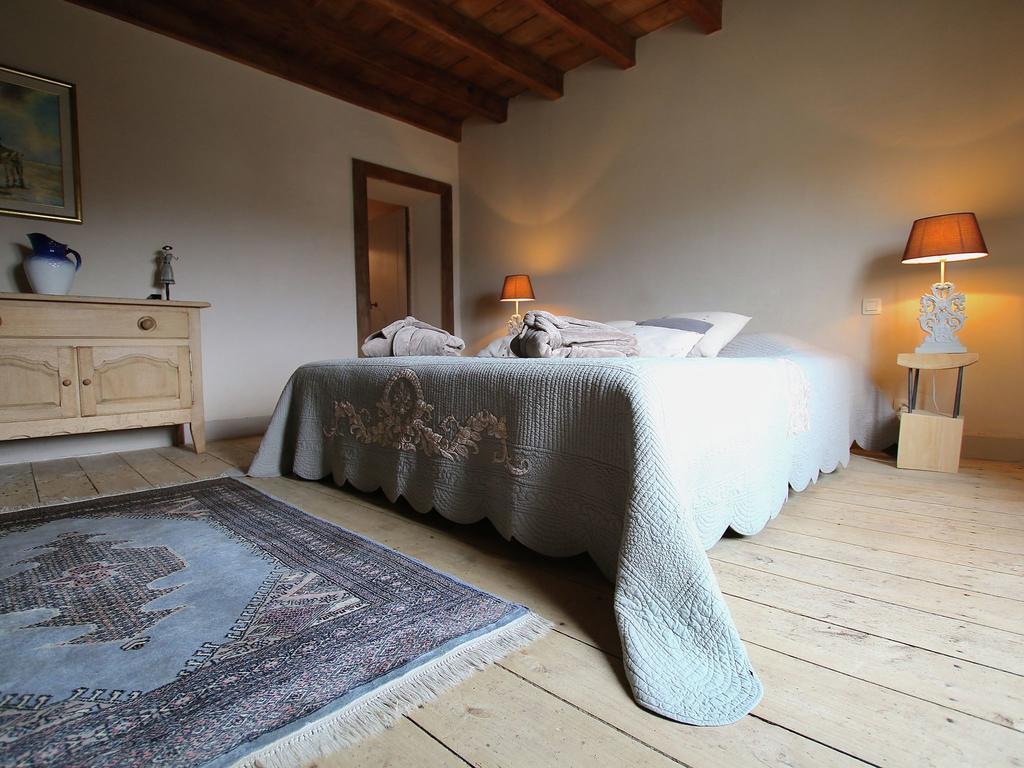 Unique Holiday Home In Virton With Jacuzzi Latour Экстерьер фото