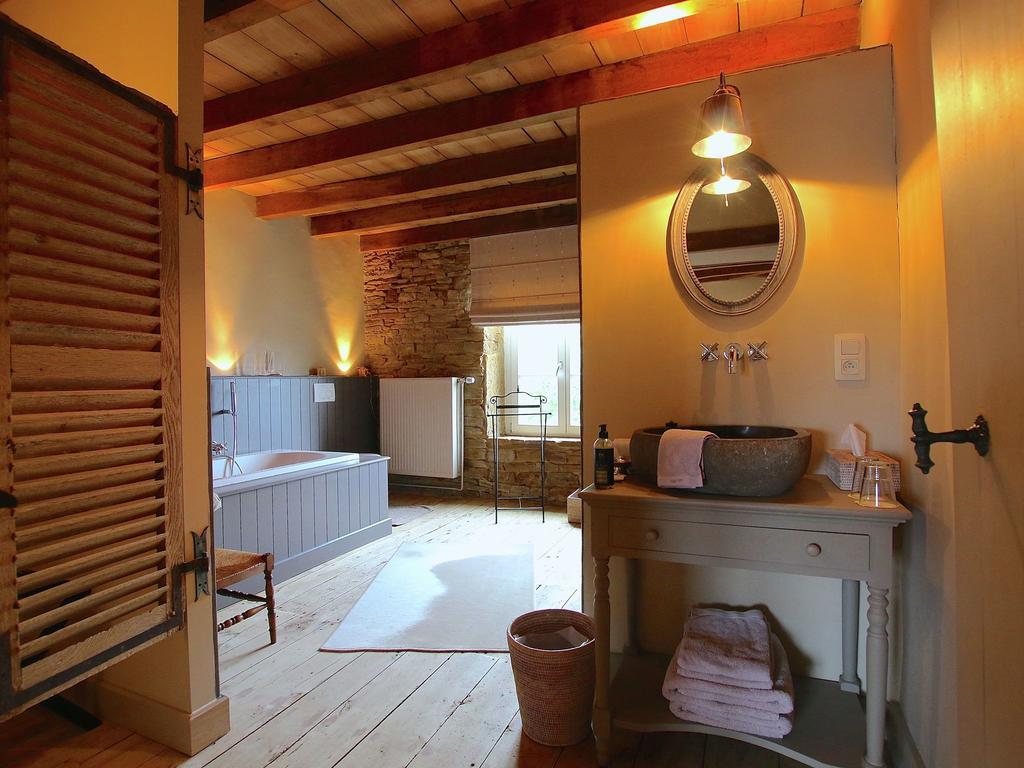 Unique Holiday Home In Virton With Jacuzzi Latour Экстерьер фото